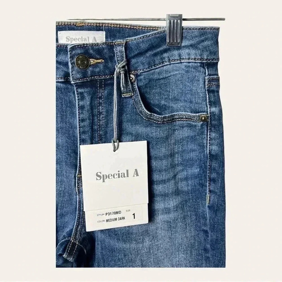 0564. New W/‎ TAGS SPECIAL A SHARK BITE FLARE DENIM JEANS SIZE 1 MWDIUM WASH - Picture 8 of 13